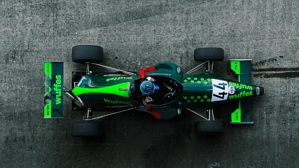 Overhead view of Bert Chapman’s number 44 race car in its sponsor livery